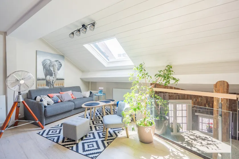 Charming Loft in Annecy Old Town, 10 people, 5 minutes from the lake - Image 1