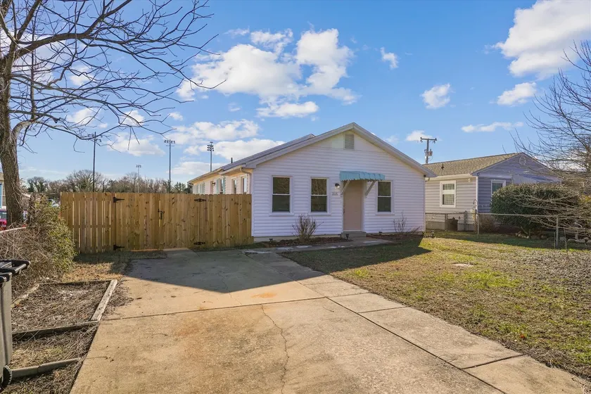 Radiant 2 bedroom close to the beach! - Image 1