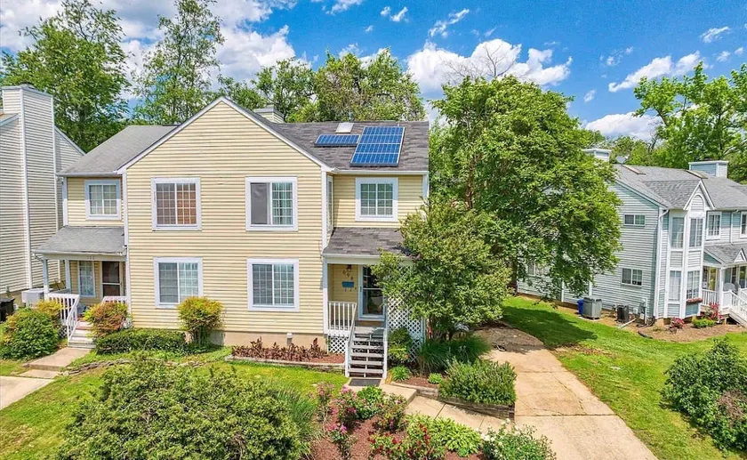 Adorable home steps from Navy stadium! - Image 1