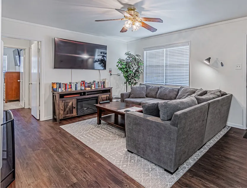 Simple Comfort in Irving, TX - Image 1