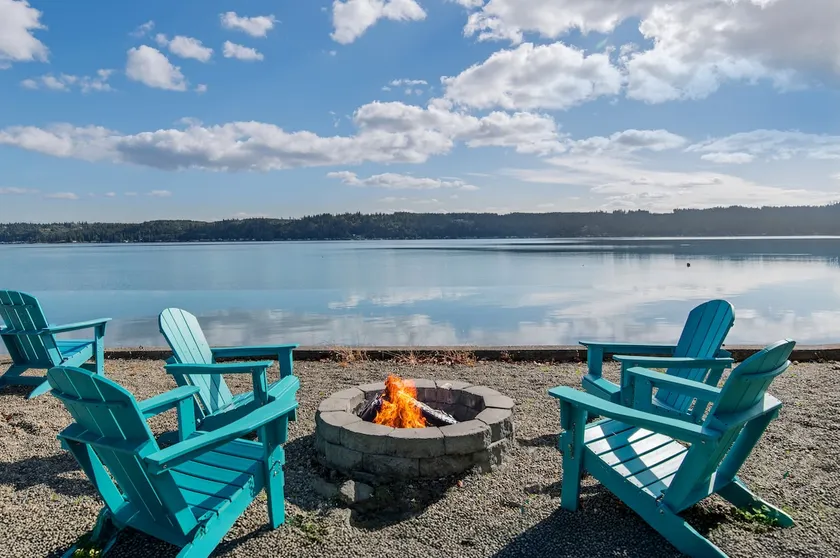 The Horizon on Hood Canal – Waterfront w/ Hot Tub - Image 1