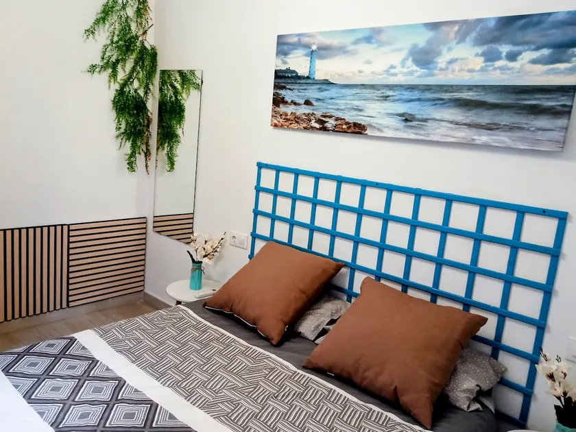 Seaside oasis with Wi-Fi & A/C, 5-minute walk to the sea - Image 1