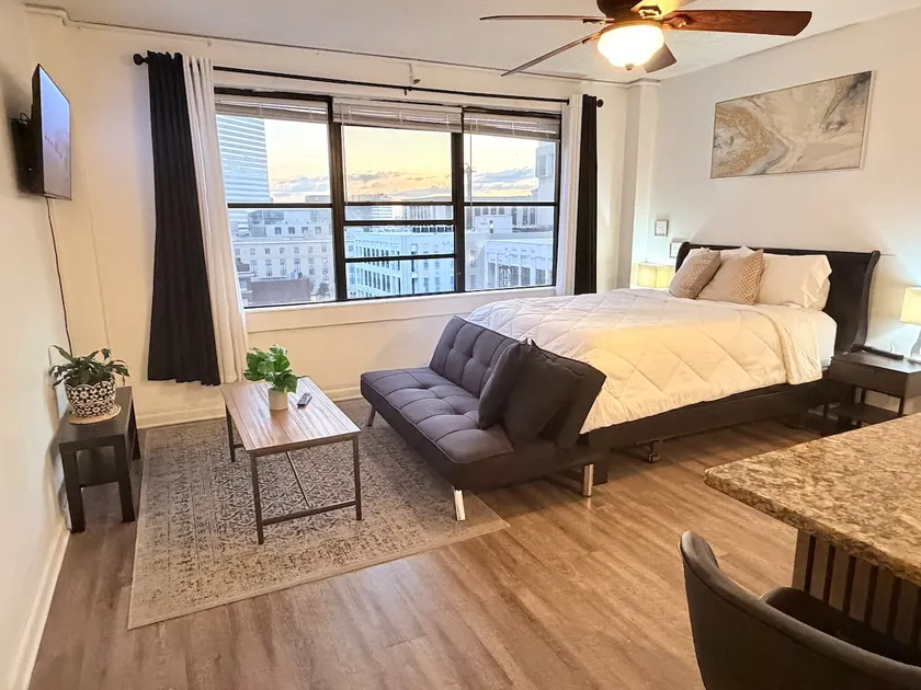 Downtown City View Loft - Image 1