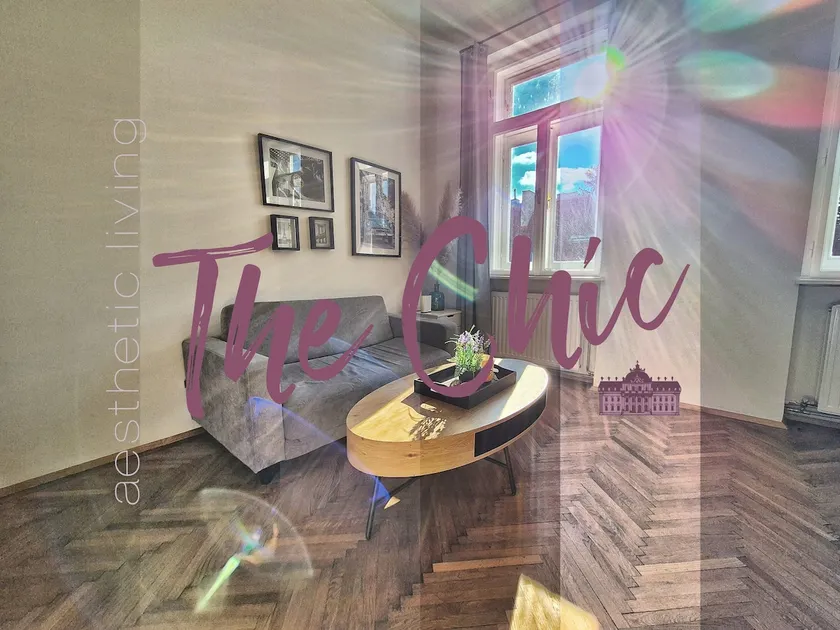 The Chíc• Aesthetic Living | Castle Schönbrunn - Image 1