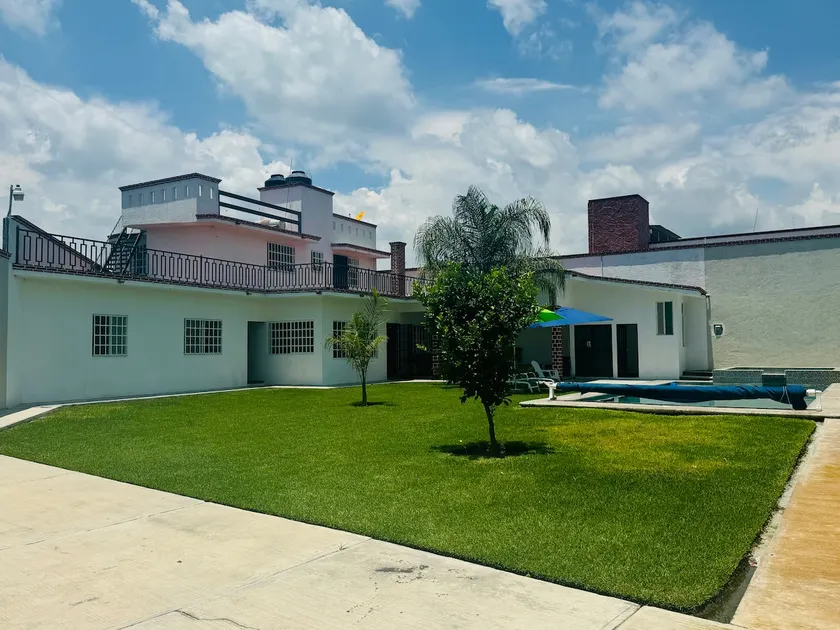 Rosalez Morelos House - Image 1