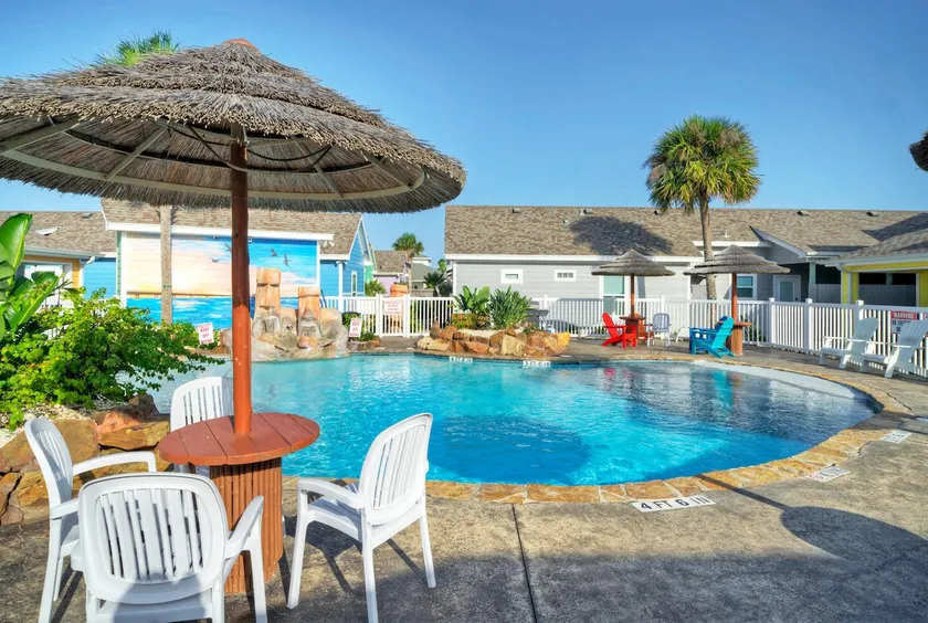 Coastal Vibe by AvantStay | Playscape and Pool - Image 1