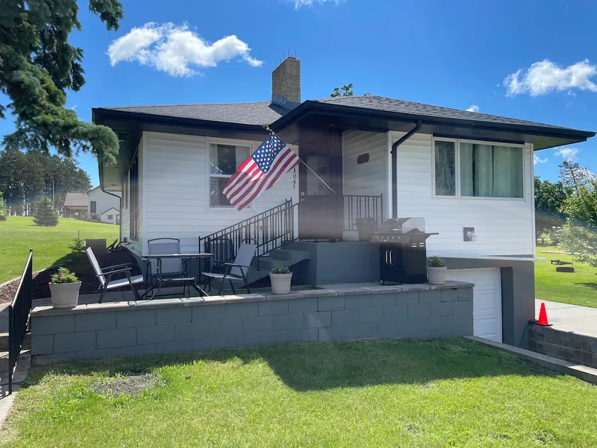 Lakeview Cottage - Image 1