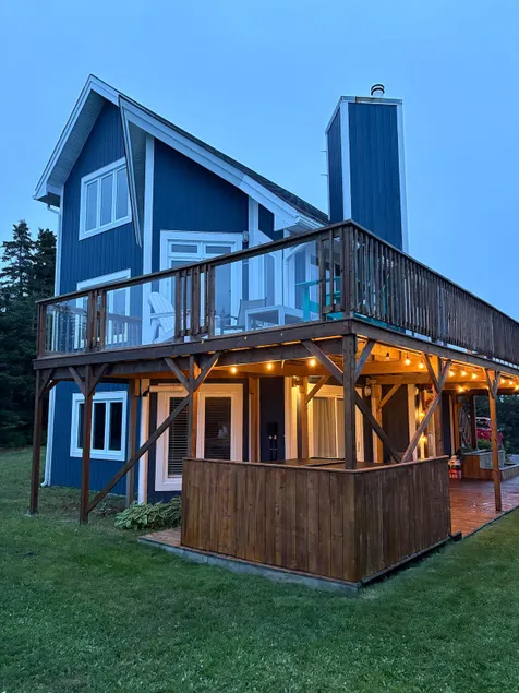 The Bird House- 3 bed unique home with Hot tub - Image 1