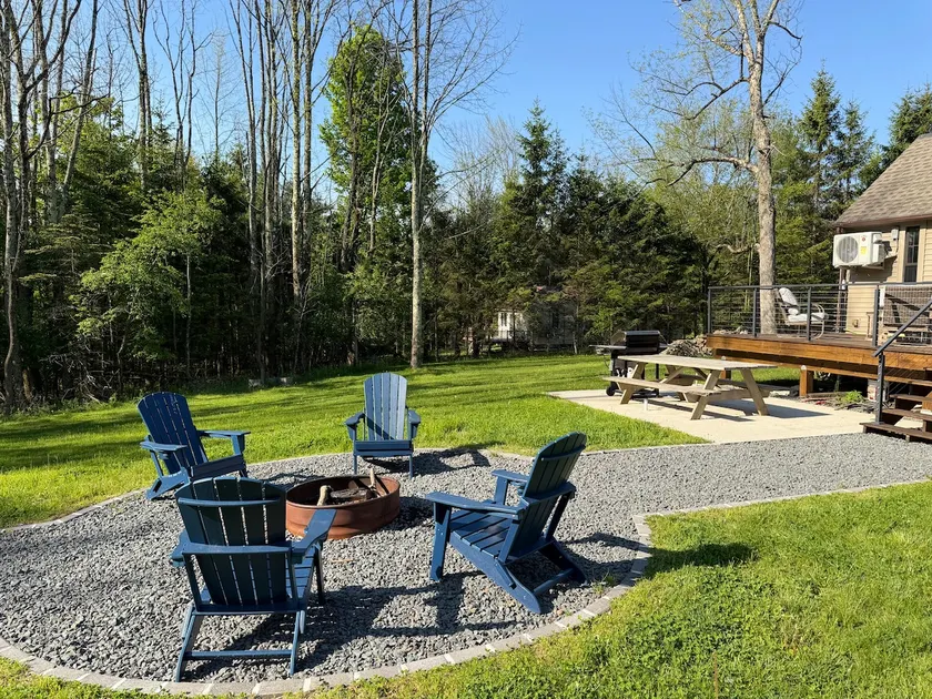 Barton bungalow cozy relaxation on 7private acres - Image 1