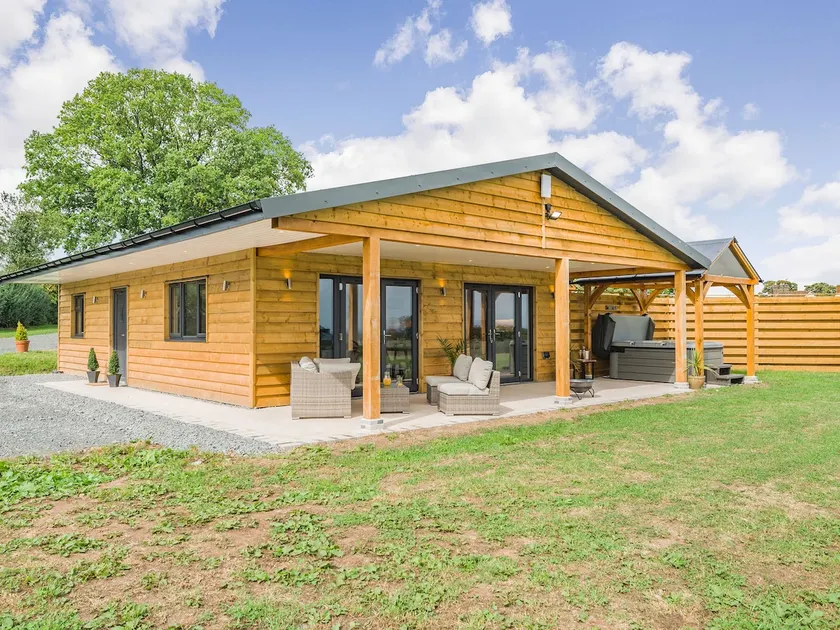Oak Tree Lodge - Uk38383 - Image 1