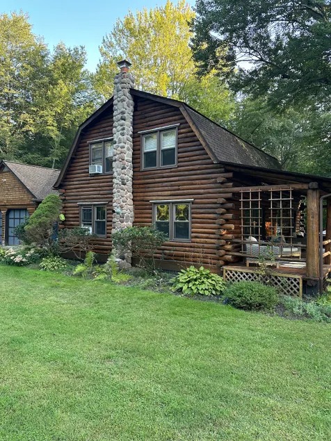LOG  CABIN IN ZEN FOREST - Image 1