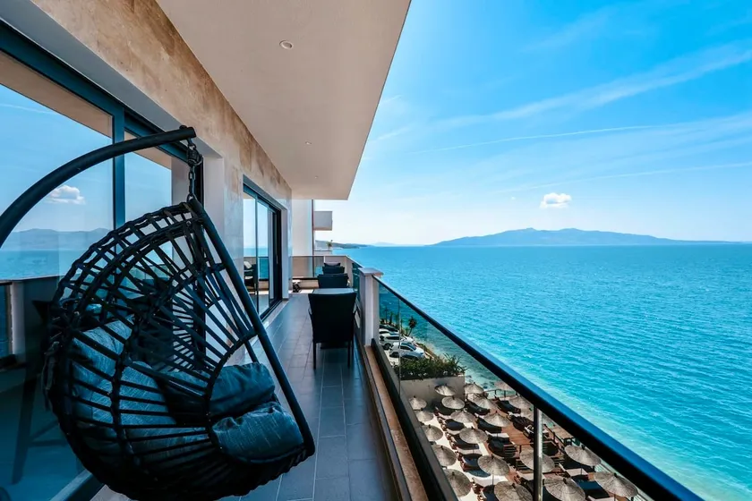 Premium beachfront apartment – 26m² balcony & pool - Image 1
