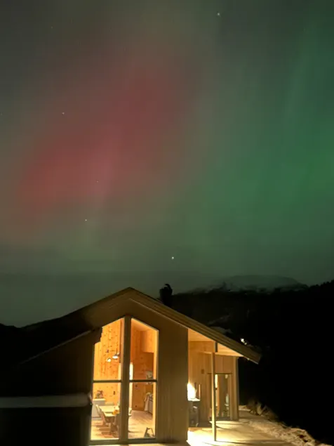 Cabin in beautiful nature and close to the glacier - Image 1