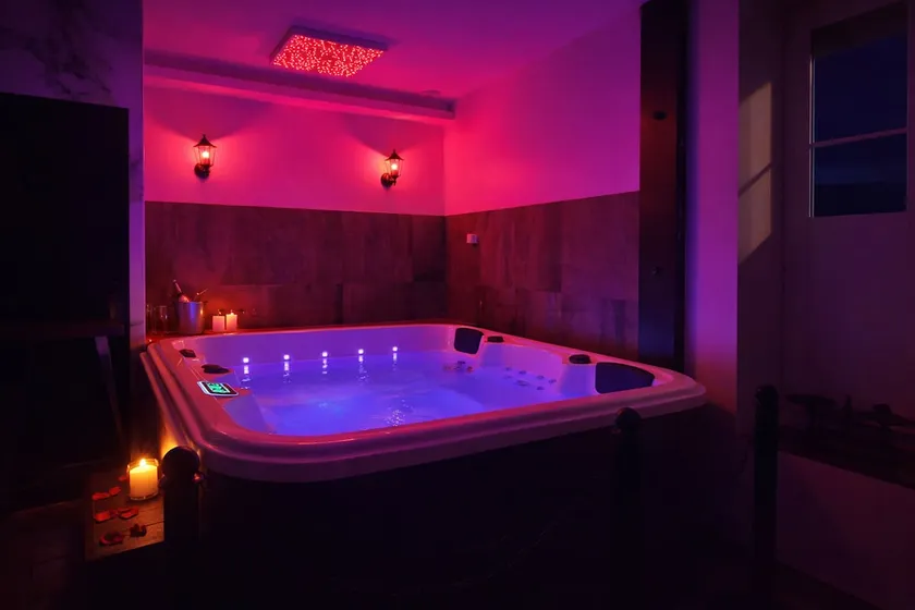#FER RÊVER 63#Spa#Thiers# Auvergne #LOVE ROOM# - Image 1