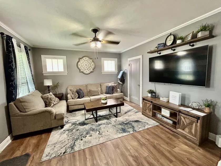 Cozy Home Away from Home**10 min from Franciscan** - Image 1