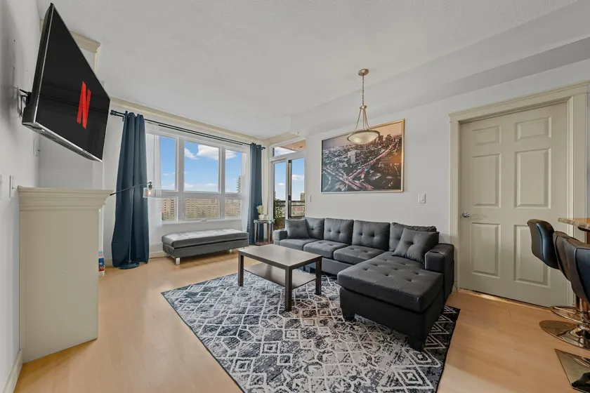 🔆 2Bed2Bath 11th Floor Suite W/Parking & AC🔆 - Image 1
