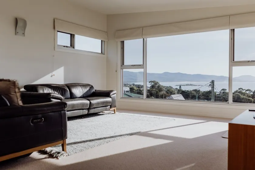 The Watch House | Modern Home | Central Location - Image 1
