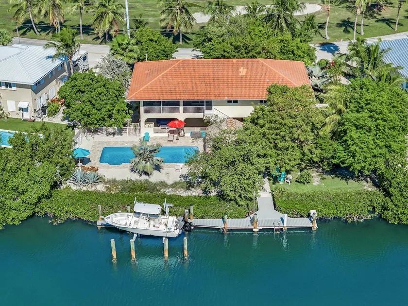 Golfside Tropical Retreat With Pool & Tiki - Image 1