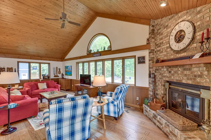 Private Dock & Stunning Views: Corey Lake Getaway! - Image 1