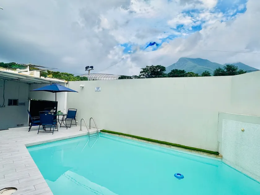House with pool steps from BBVA stadium and Domo Care - Image 1