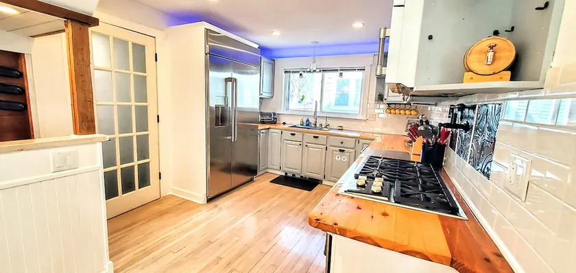 Cute Cape Cod+Jacuzzi Jet-Bathtub, Sauna+Fire Pit - Image 1