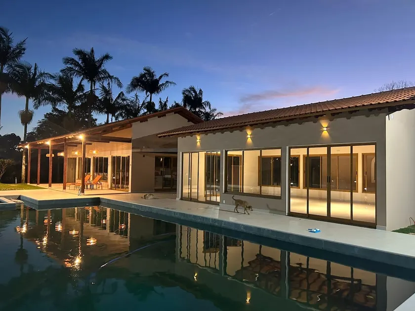 Chácara Bella Vista - Huge Pool and Lawn - Image 1