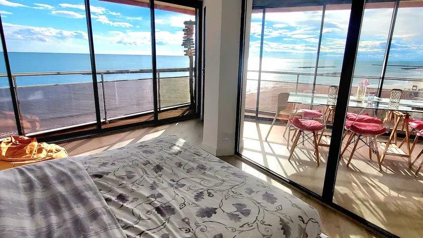 Best view of Palavas. 4 bay windows with sea view - Image 1