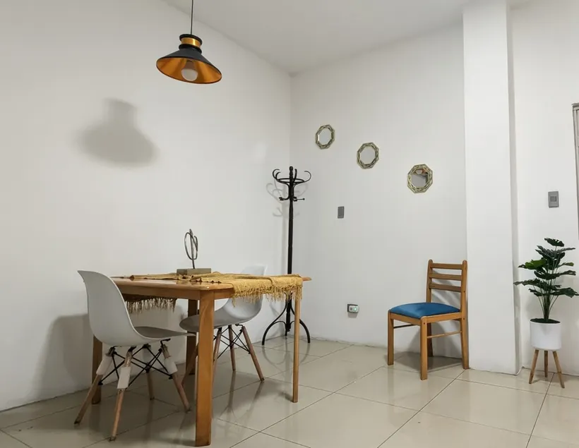 LOVELY SUITE LOCATED IN AN GREAT AREA - Image 1