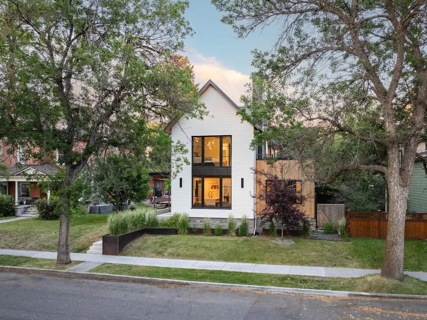 The Honey Spot - Bespoke Downtown Home w/ Hot Tub - Image 1
