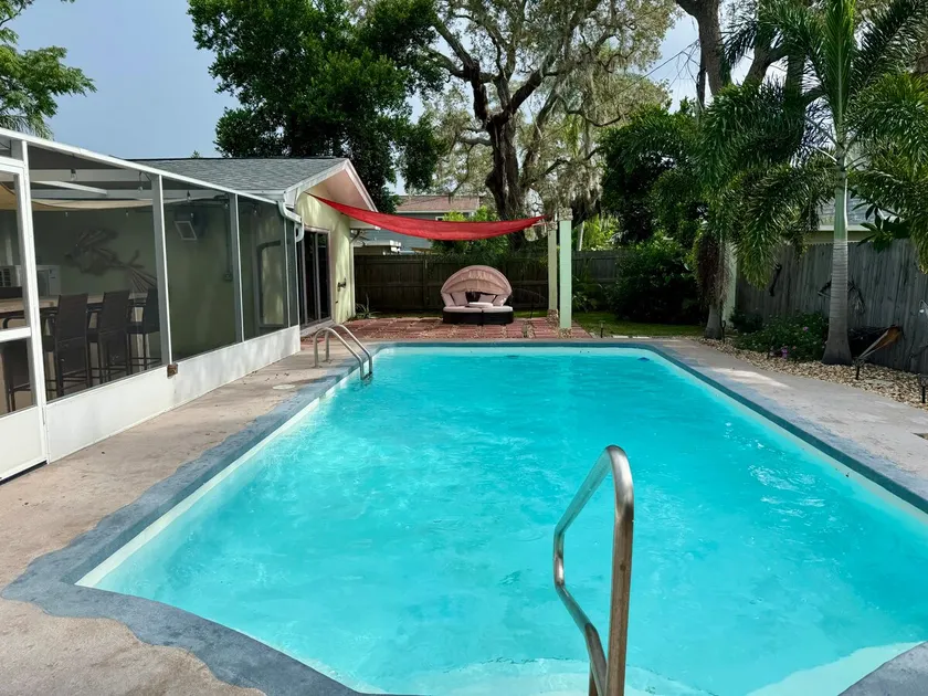 Tropical Oasis with Epic Game Room – 5 Miles to Clearwater Beach! - Image 1