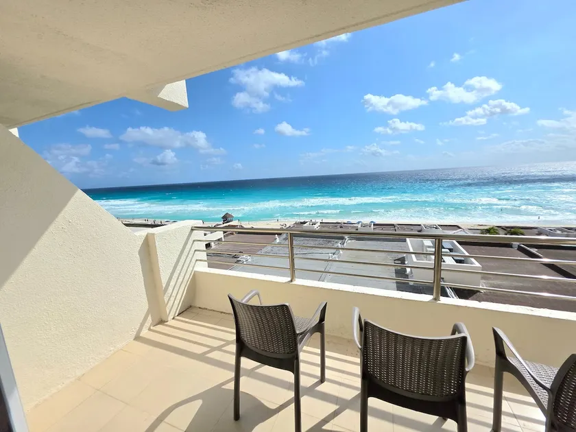Oceanfront white sand beach condo  - Image 1