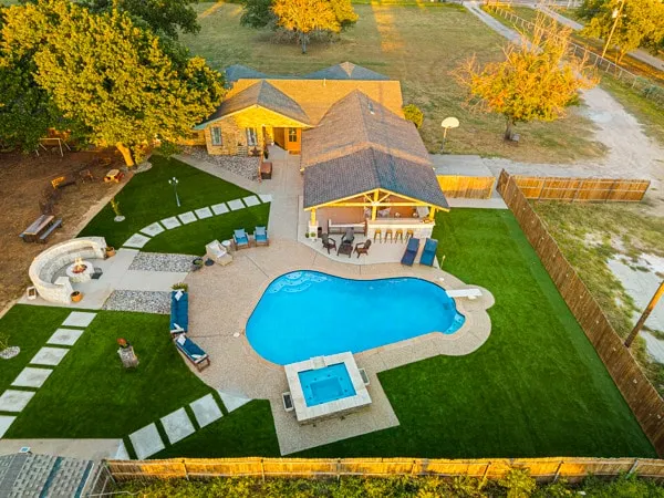 Escape to your private oasis - Image 1