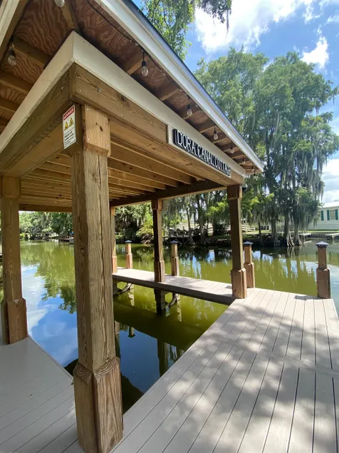 Waterfront w/ Kayaks, fire pit, dock & Boat Rental - Image 1