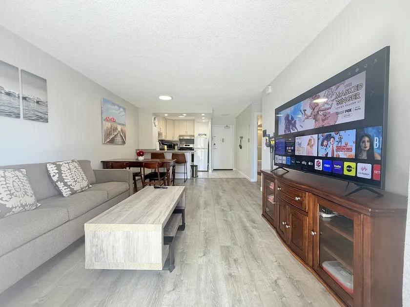 12A Cozy Waikiki 1BR | Steps to Beach | Ocean View - Image 1