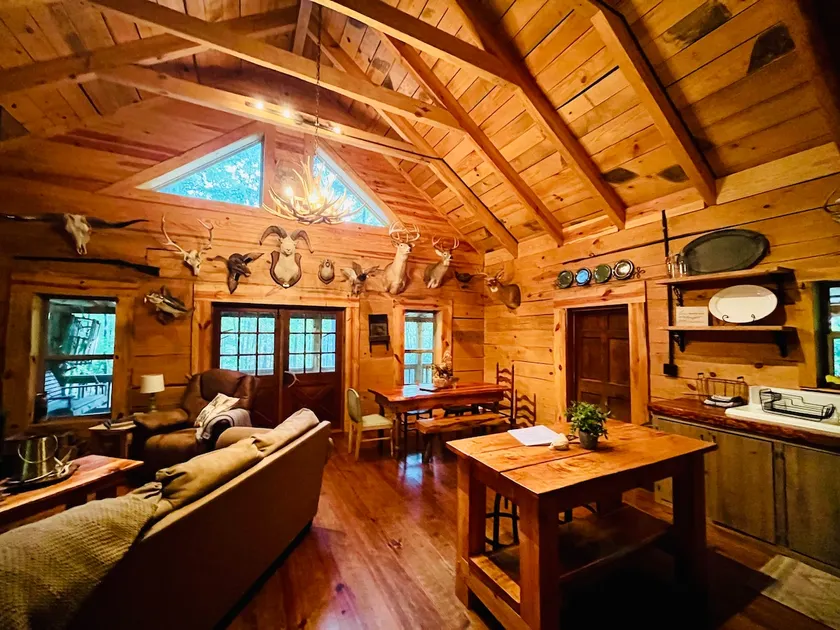 Bob's Bear Lair - Image 1