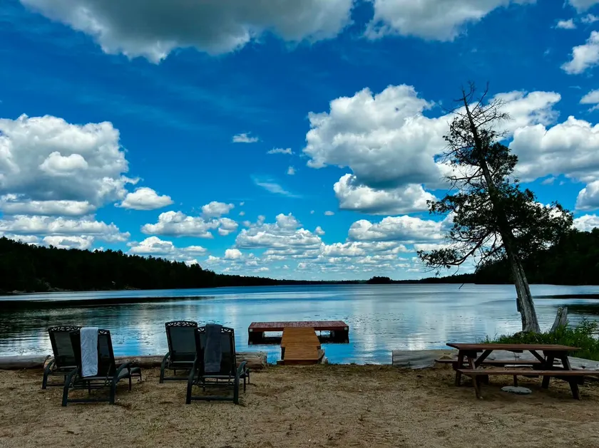 Romantic Escape, Private Beach, Waterfall & Trails - Image 1
