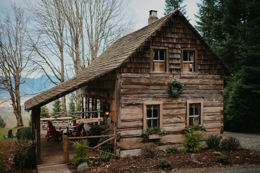 Heritage Cabin in private forest setting - Image 1