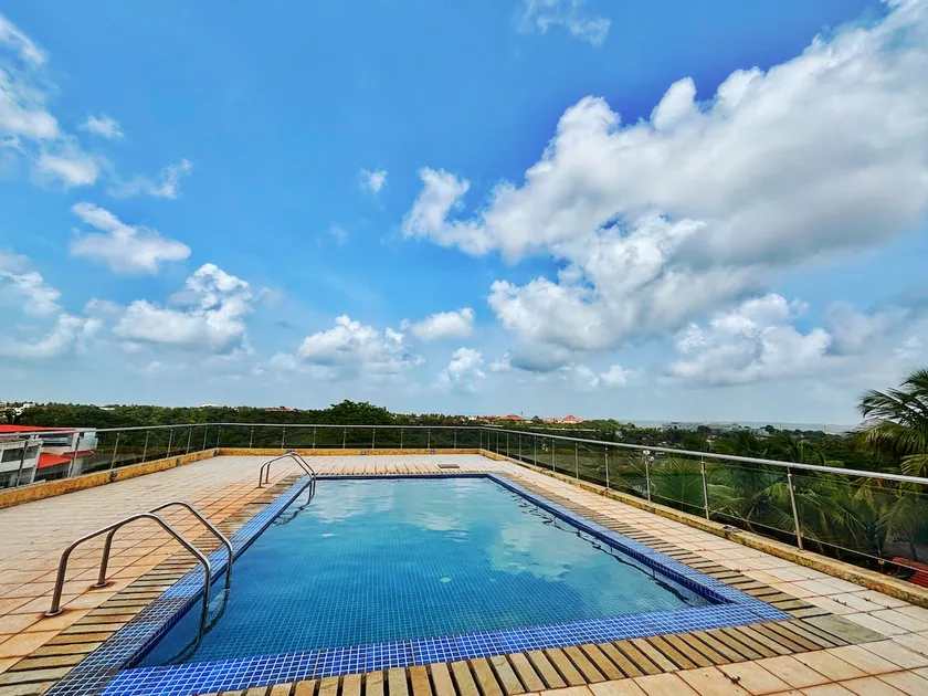 04 - 2BR rooftop pool (families & couples only) - Image 1