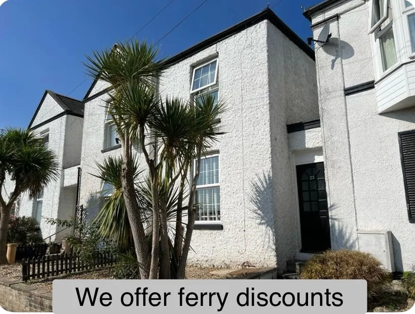 5 mins from the beach, 5 mins to the heart of town - Image 1
