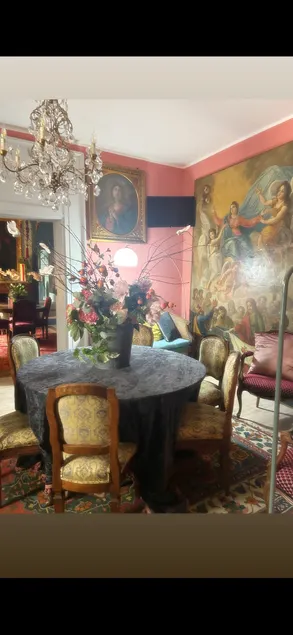 Cozy 19th century double bedroom - Image 1