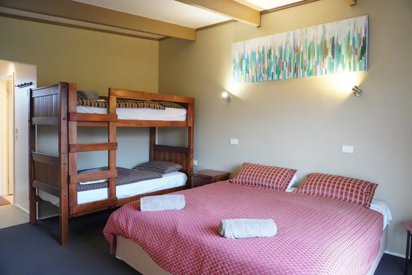 Netflix Studio #5 │ King+Bunks │ Pool & Bus Buller - Image 1