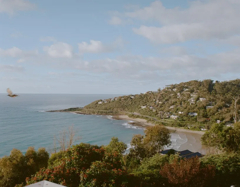 Iluka Bach - Beautiful sea views at Wye - Image 1