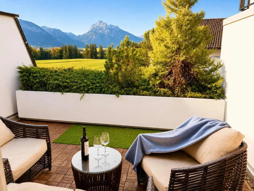 Terrace with castle view I Underground parking I Dog - Image 1