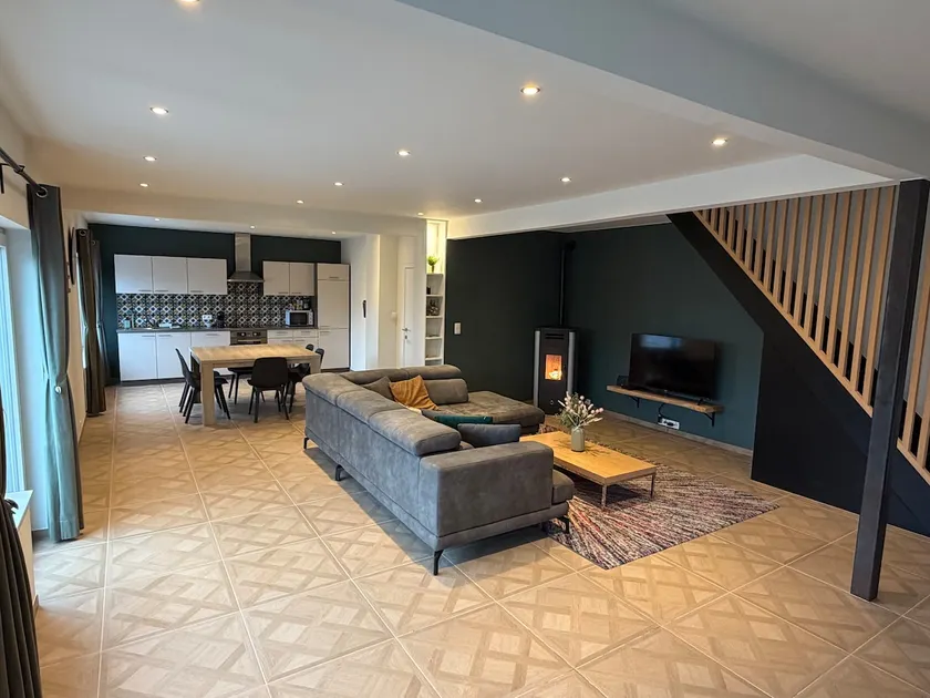 Happy Duplex - Image 1