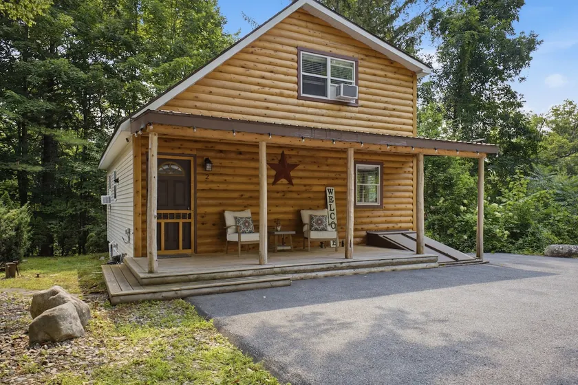 Rush Hollow Hideaway - Image 1