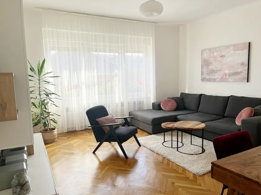 Sunny, cozy, with loggia, garden, parking, 4* - Image 1