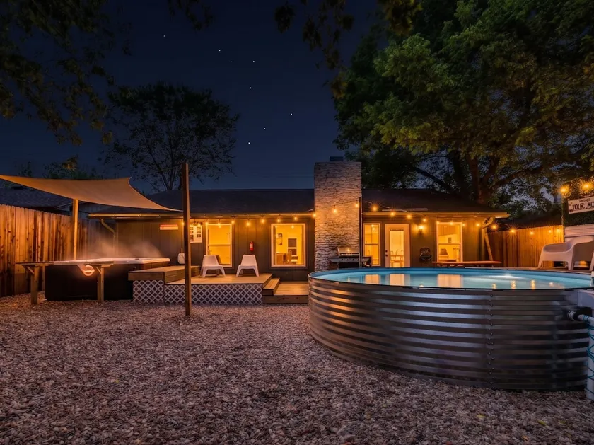 Heated Pool/Spa/Billiard Table/Shuffleboard/BBQ - Image 1