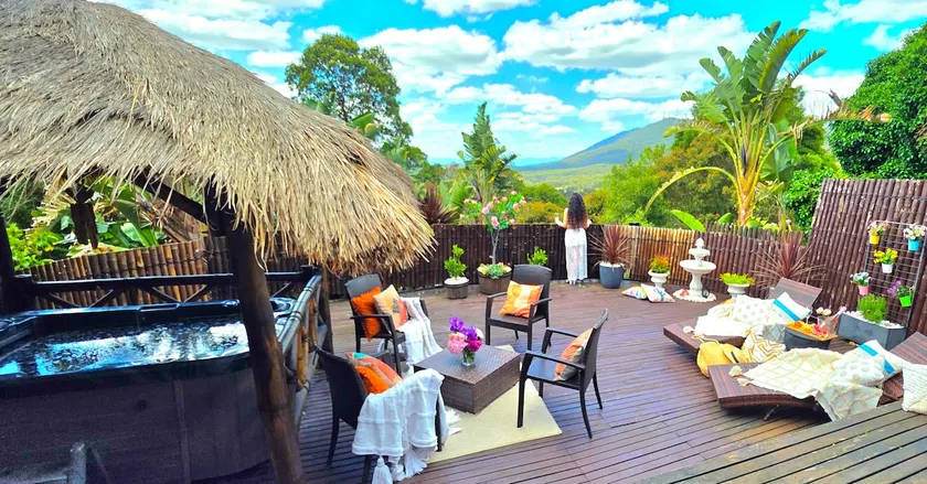 Mountain View Spa Cottage - Image 1