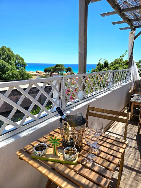 Seaview Home: Beach Walk & Private Garden - Image 1