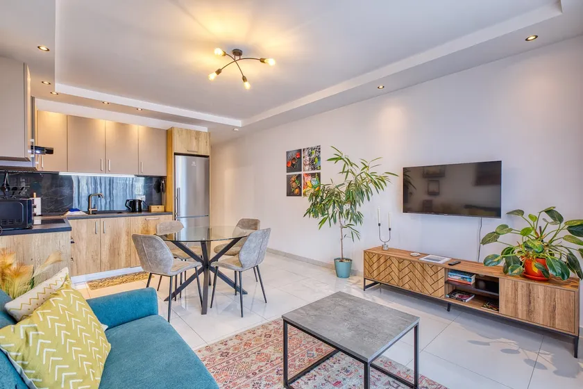 Apartment in St Julians - Image 1